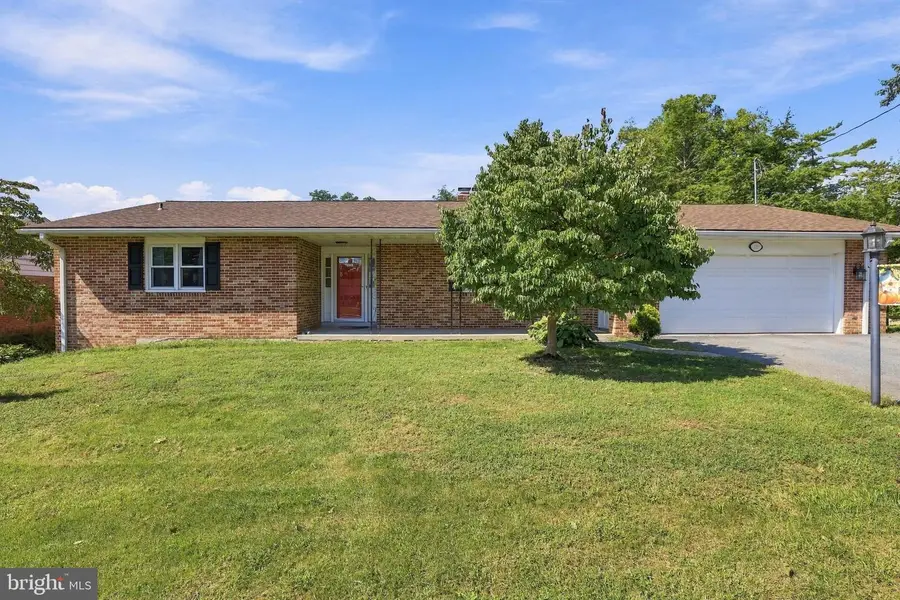 130 Martin Ave, Ephrata, PA 17522 - #2