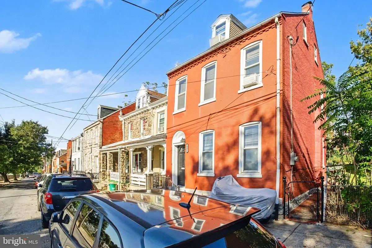 445 St Joseph St, Lancaster, PA 17603 - #1
