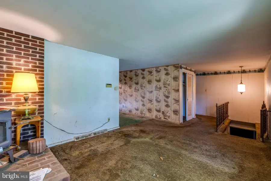 379 Dale Ave, Mountville, PA 17554 - #3