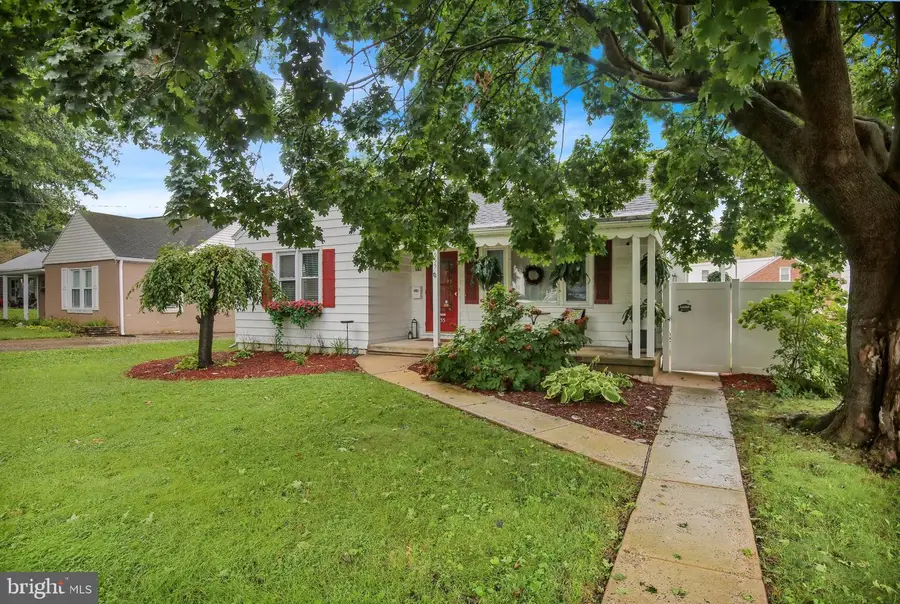 555 Maple St, Columbia, PA 17512 - #3
