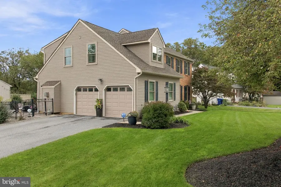 600 Redwood Dr, Lancaster, PA 17602 - #2