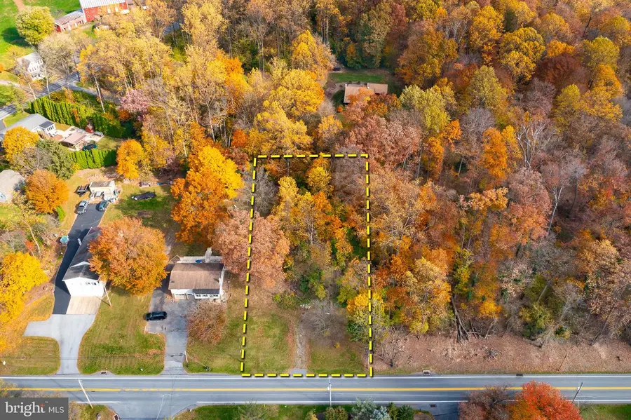 303 W Swartzville Rd, Reinholds, PA 17569 - #2