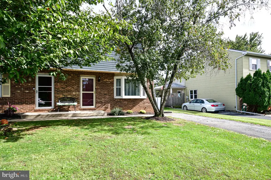 444 S Plum St, Mount Joy, PA 17552 - #2