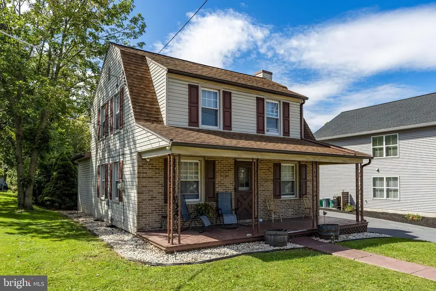 233 E Fulton St, Ephrata, PA 17522 - #2