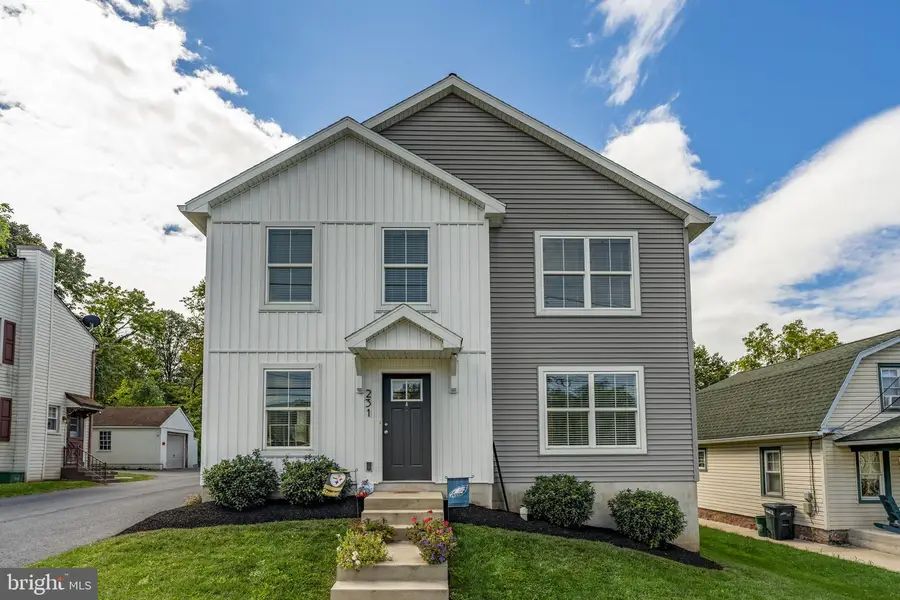 231 E Fulton St, Ephrata, PA 17522 - #2
