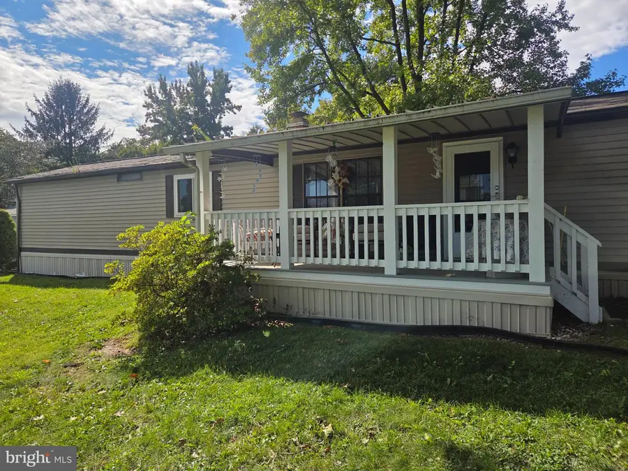 707 Fallon Dr, Lancaster, PA 17601 - #2