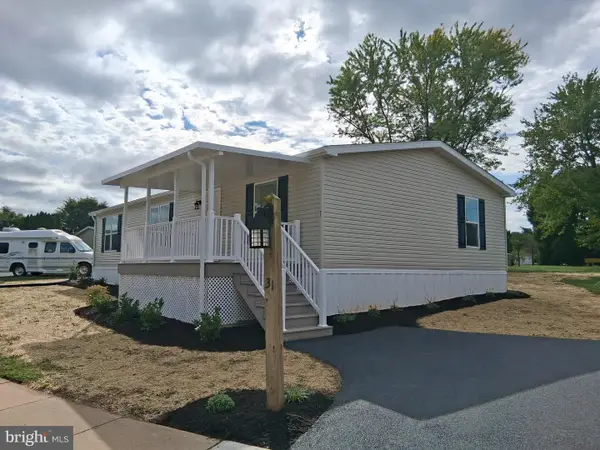 500 Mount Airy Rd #31, STEVENS, PA 17578