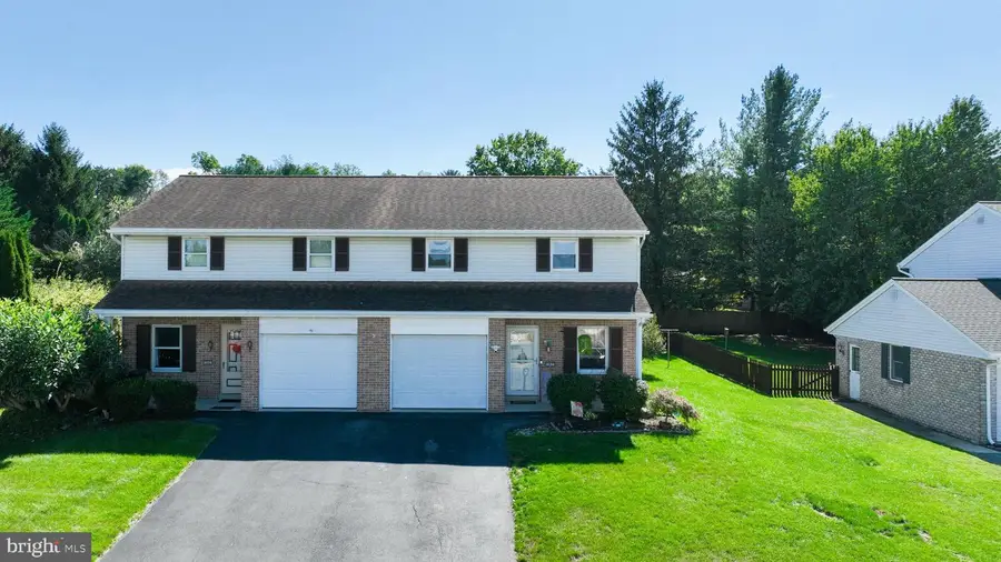 263 Colonial Dr, Akron, PA 17501 - #2