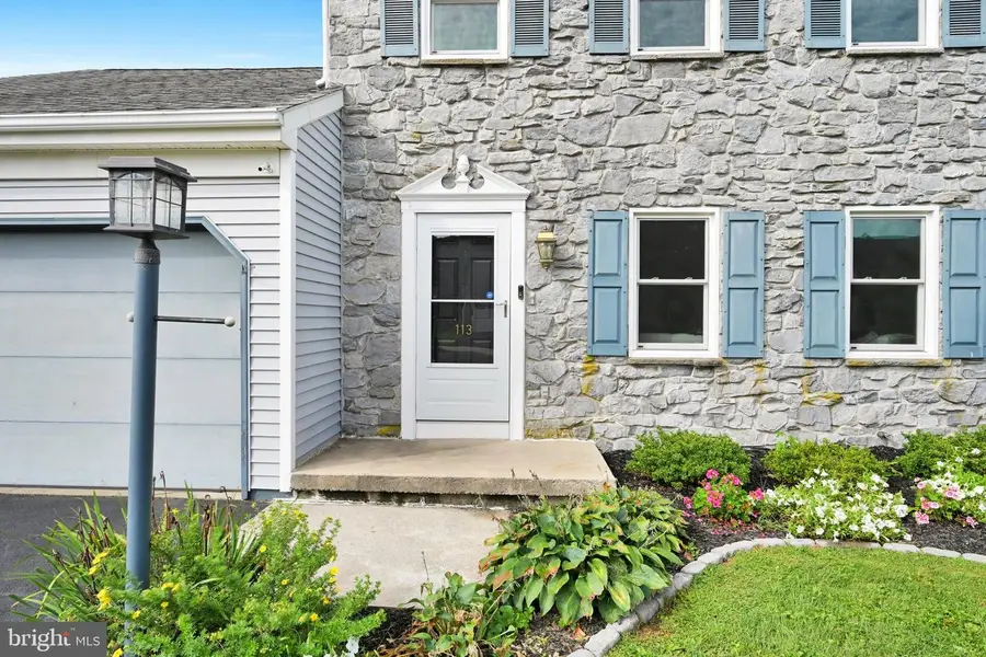 113 Laurie Ln, Lititz, PA 17543 - #2