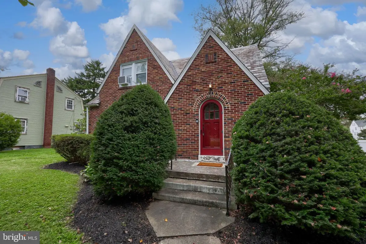 613 S 13th St, Columbia, PA 17512 - #1