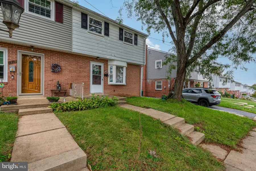 1357 Calvert Ln, Lancaster, PA 17603 - #2