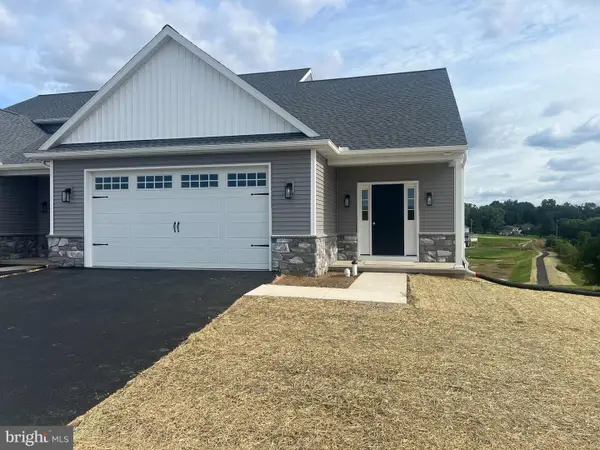 320 Ridgefield Dr, ELIZABETHTOWN, PA 17022