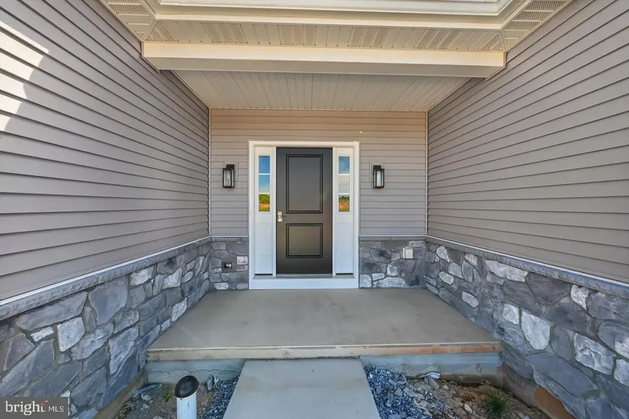 316 Ridgefield Dr, Elizabethtown, PA 17022 - #2