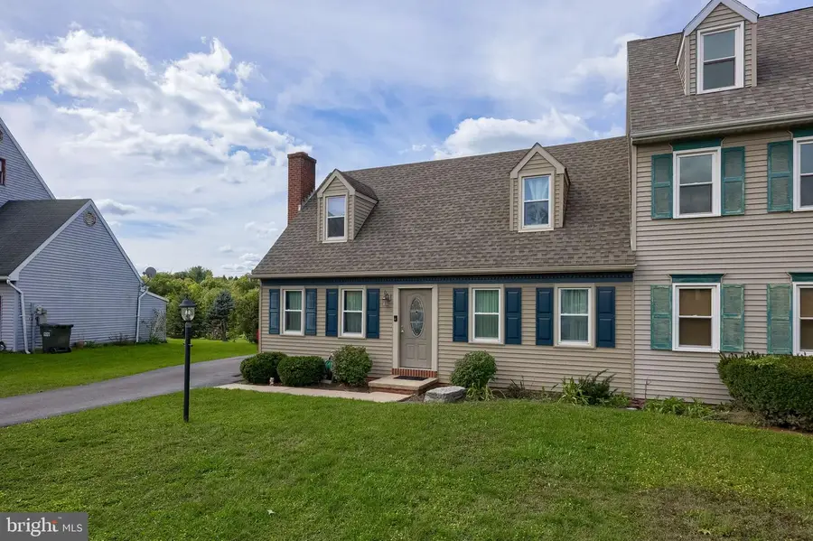 422 N 9th St, Denver, PA 17517 - #3