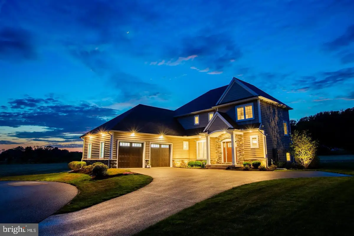 425 E Delp Rd, Lancaster, PA 17601 - #1