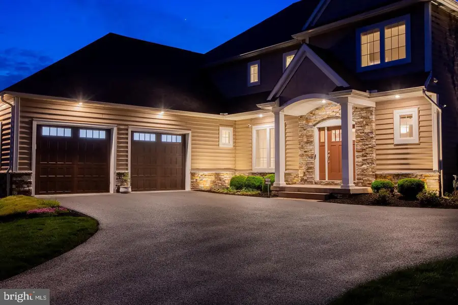 425 E Delp Rd, Lancaster, PA 17601 - #2