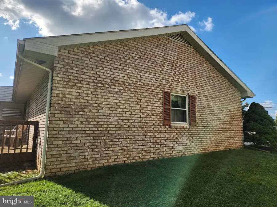 2241 Seitz Dr, Lancaster, PA 17601 - #3