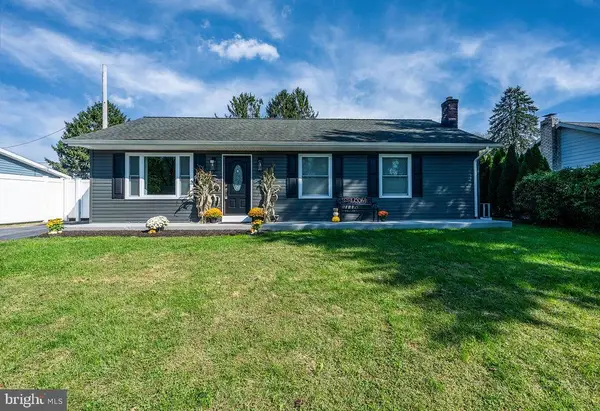 1070 James Ave, EPHRATA, PA 17522