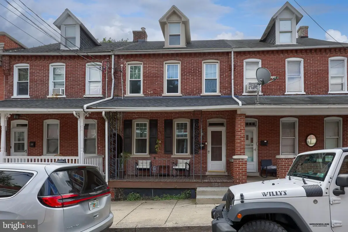 724 W Vine St, Lancaster, PA 17603 - #1