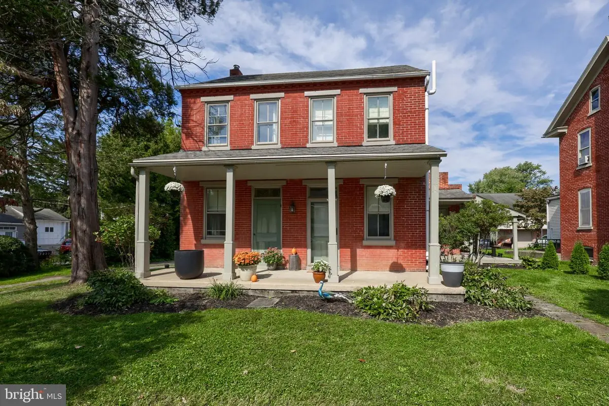 3721 Columbia Ave, Mountville, PA 17554 - #1