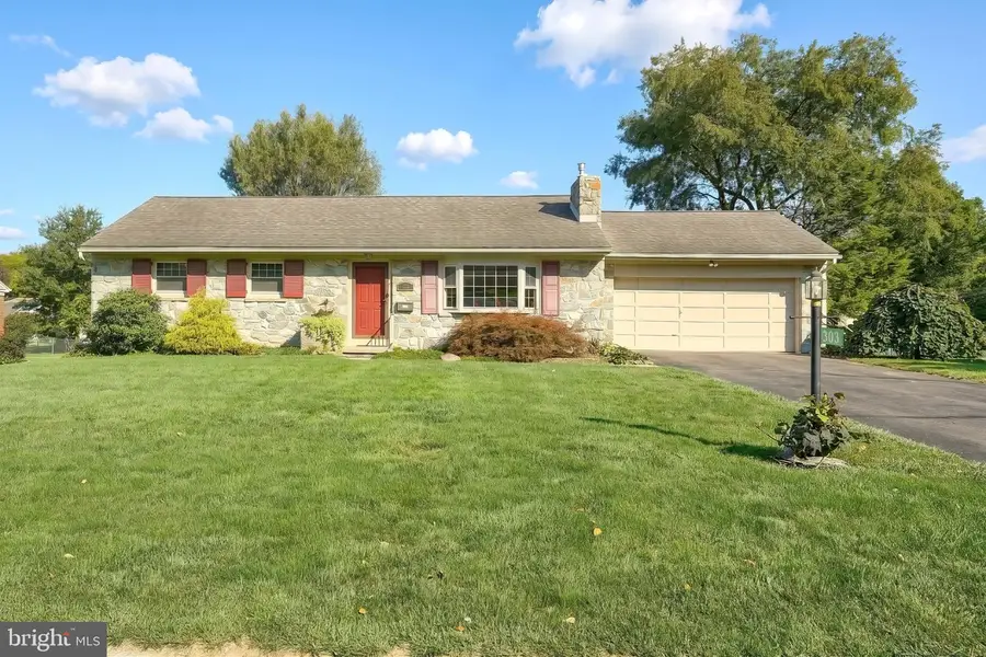 303 Rolling Ter, Leola, PA 17540 - #2