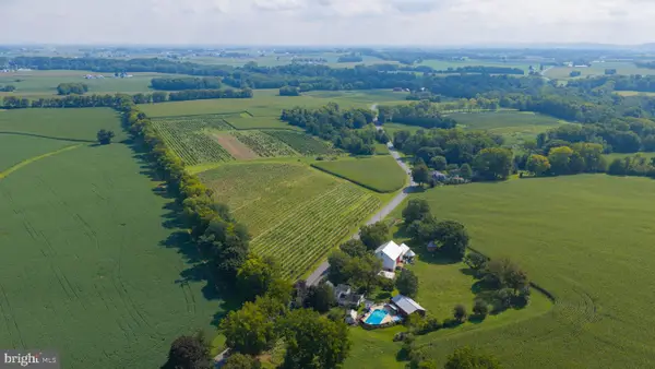 751 Stackstown Rd, BAINBRIDGE, PA 17502