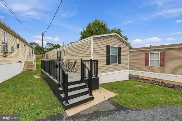 3 Pleasant Hill Ave, AKRON, PA 17501