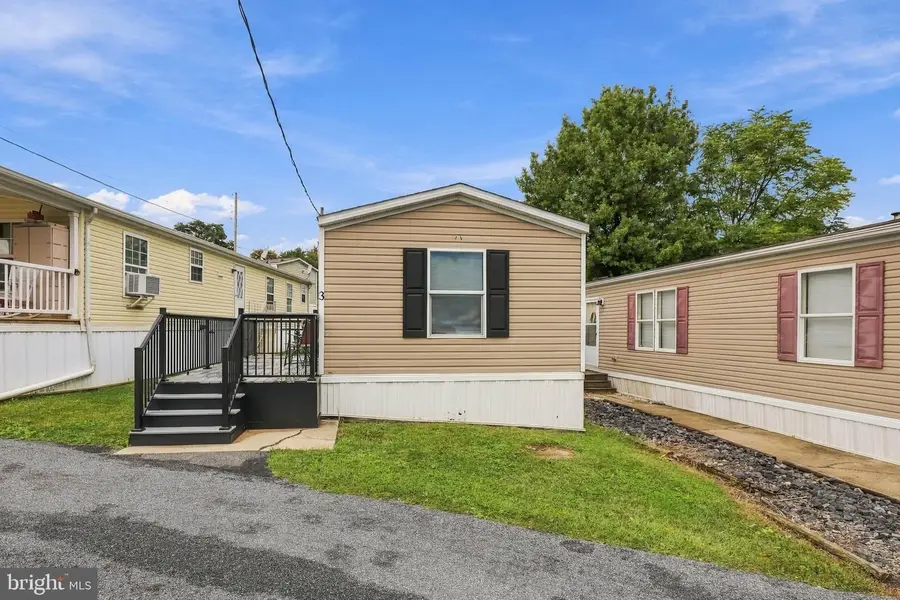 3 Pleasant Hill Ave, Akron, PA 17501 - #2