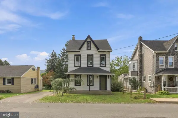 345 E Walnut St, MARIETTA, PA 17547