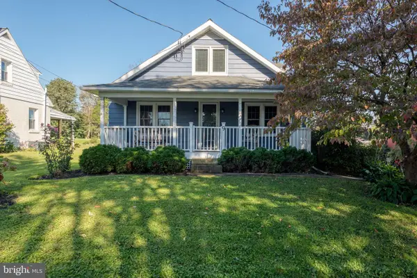 9 Pleasant View Ave, WILLOW STREET, PA 17584