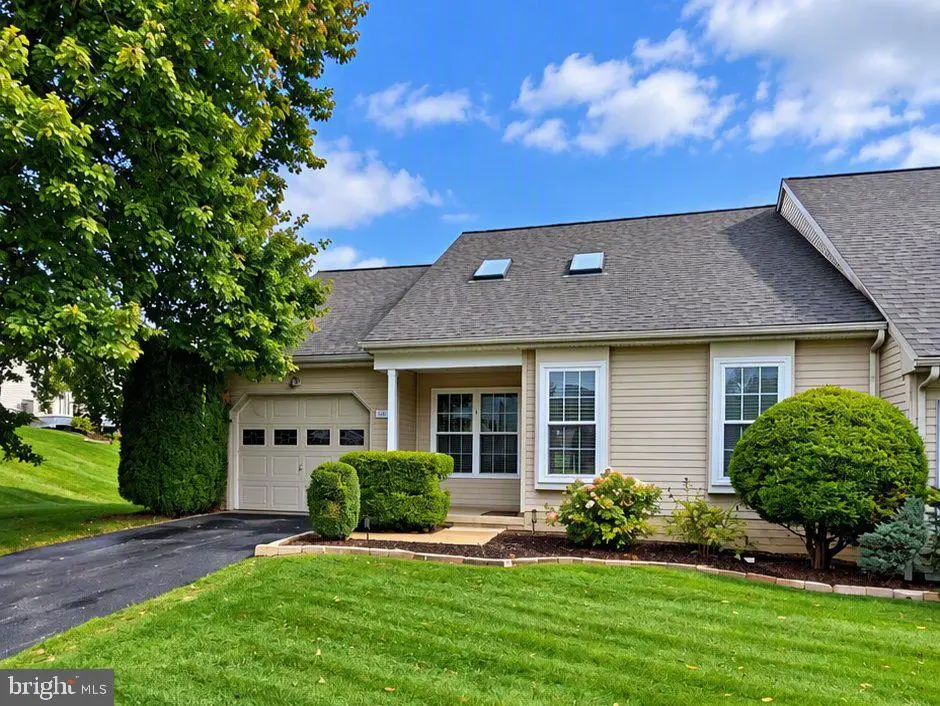 19 Burr Oak Dr, Millersville, PA 17551 - #1