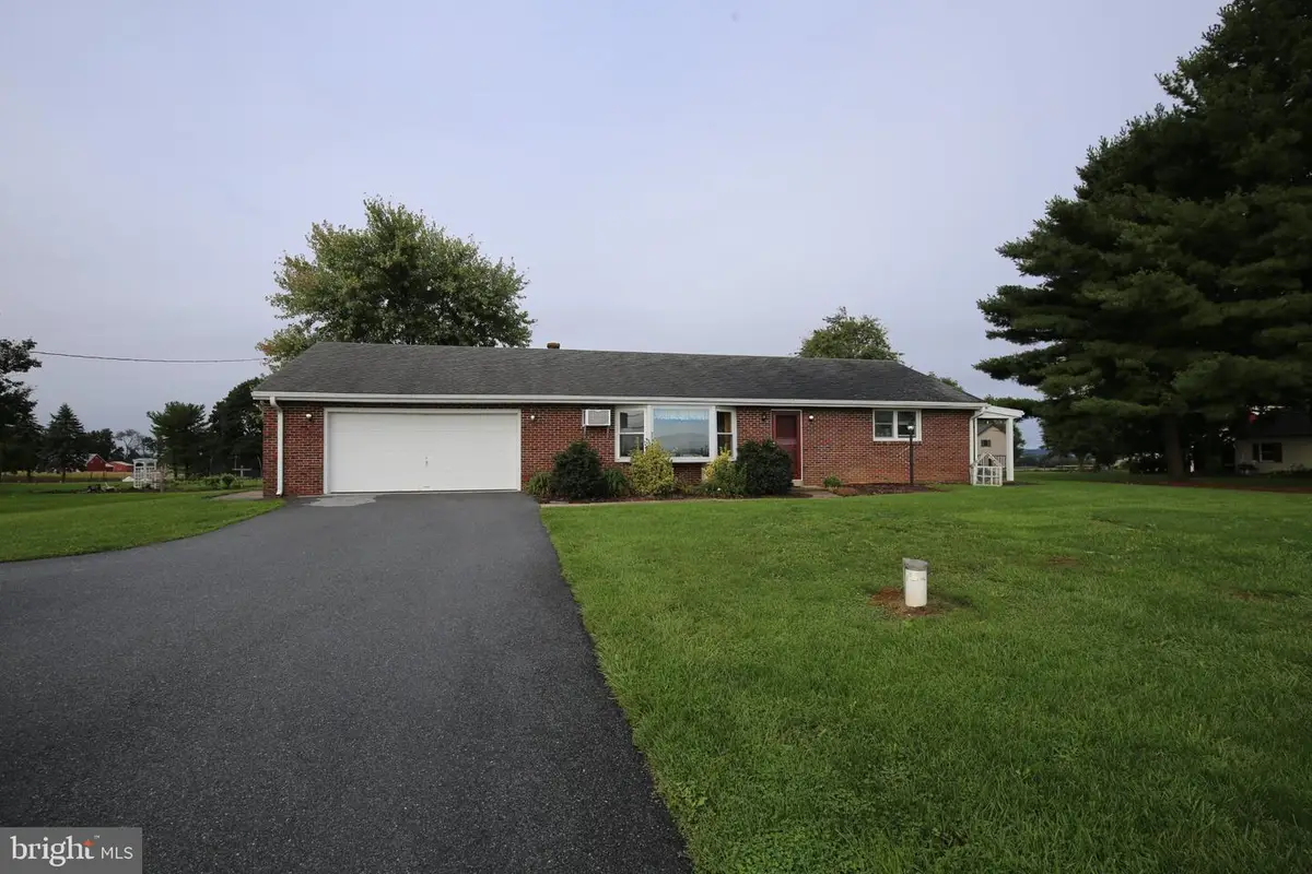 1172 N Colebrook Rd, Manheim, PA 17545 - #1