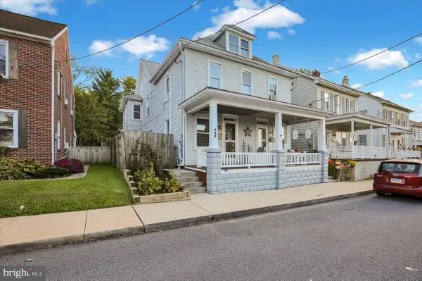 239 Lincoln Ave, EPHRATA, PA 17522