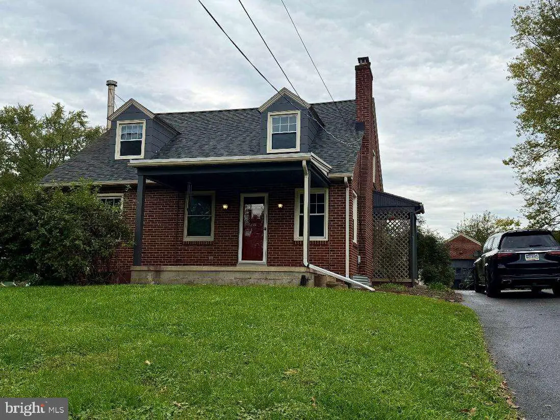 127 Lampeter Rd, Lancaster, PA 17602 - #1