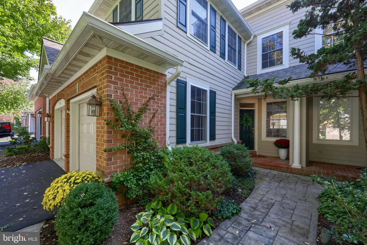 624 Northfield Rd, Lititz, PA 17543 - #1