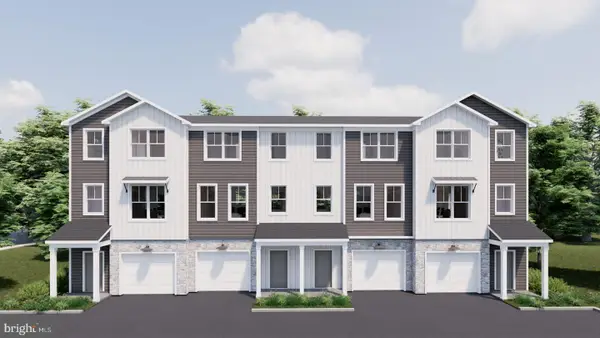 24 E Kestrel Dr, DENVER, PA 17517