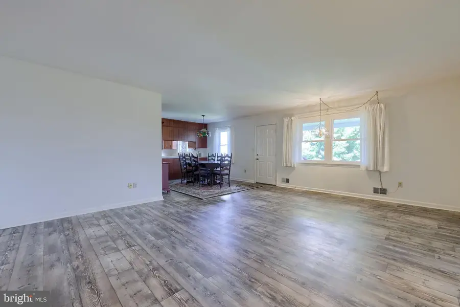 811 S Cedar St, Lititz, PA 17543 - #3