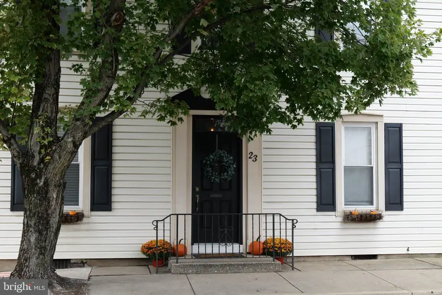 23 W Orange St, Lititz, PA 17543 - #2