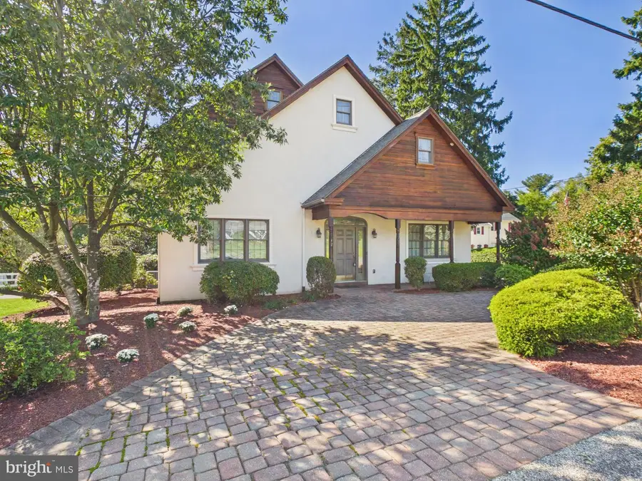 42 Newport Rd, Gap, PA 17527 - #2