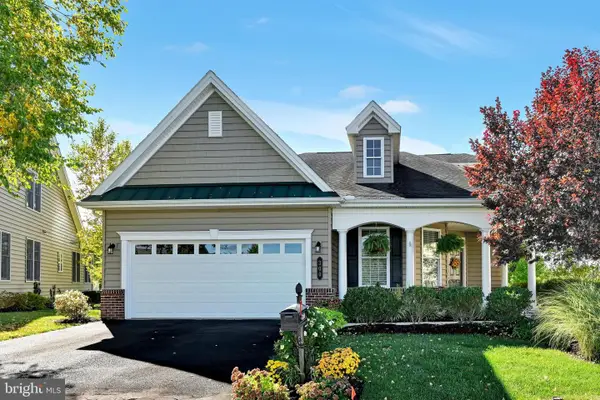 300 Centennial Ct, LITITZ, PA 17543