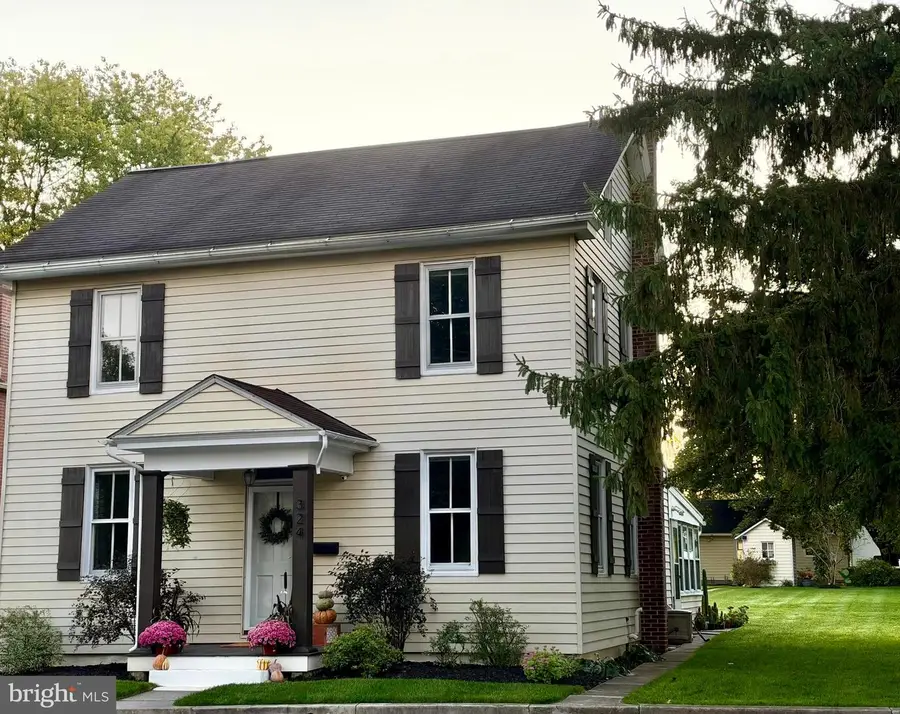 324 S Market Ave, Mount Joy, PA 17552 - #3
