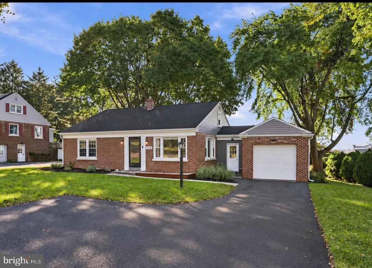 150 W Roseville Rd, Lancaster, PA 17601 - #1