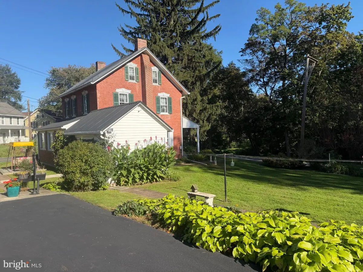 314 E Meadow Valley Rd, Lititz, PA 17543 - #1