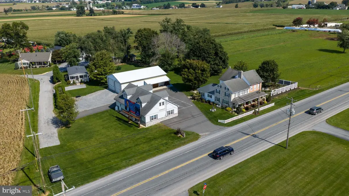 1091 W Main St, New Holland, PA 17557 - #1
