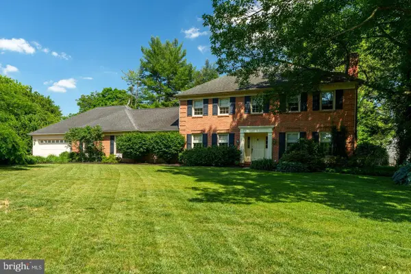 2442 Stone Heath Dr, LANCASTER, PA 17601