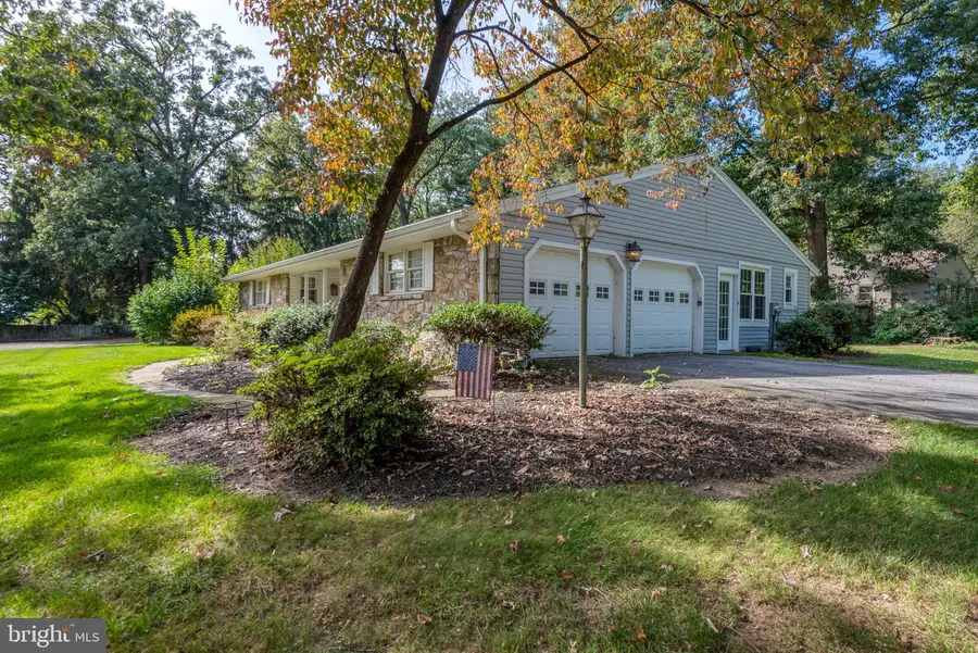 2 Hiawatha Dr, Leola, PA 17540 - #3