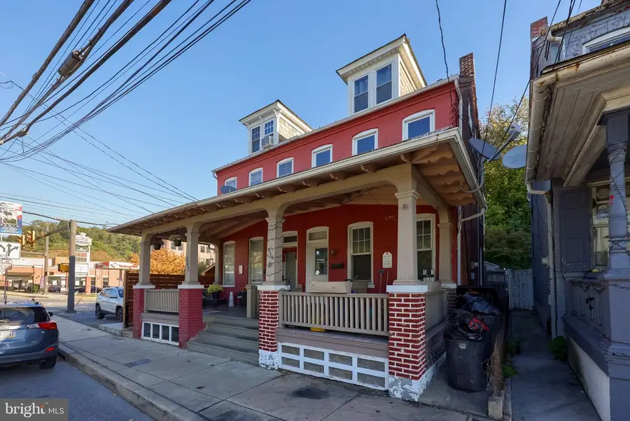 447 3rd St, Columbia, PA 17512 - #2