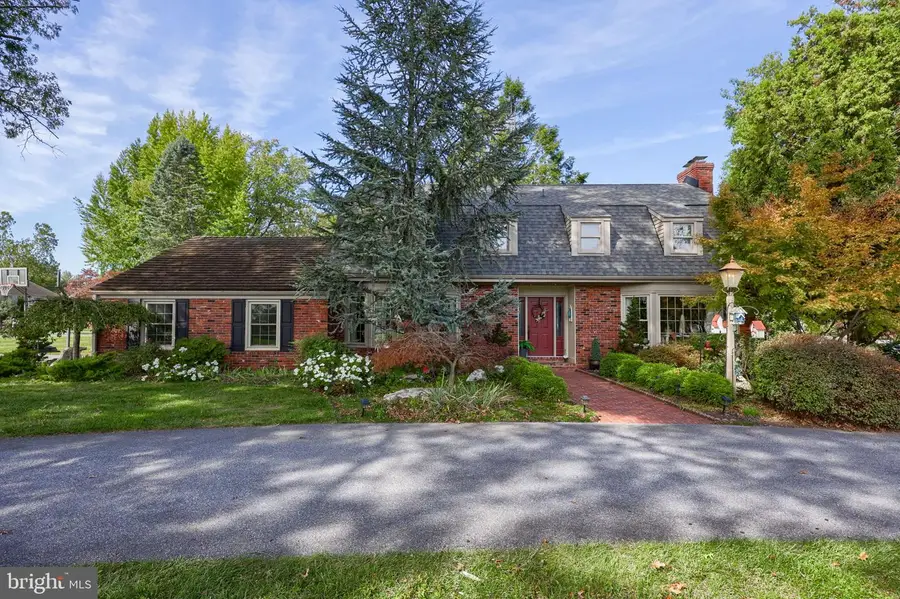 1405 Country Club Dr, Lancaster, PA 17601 - #2