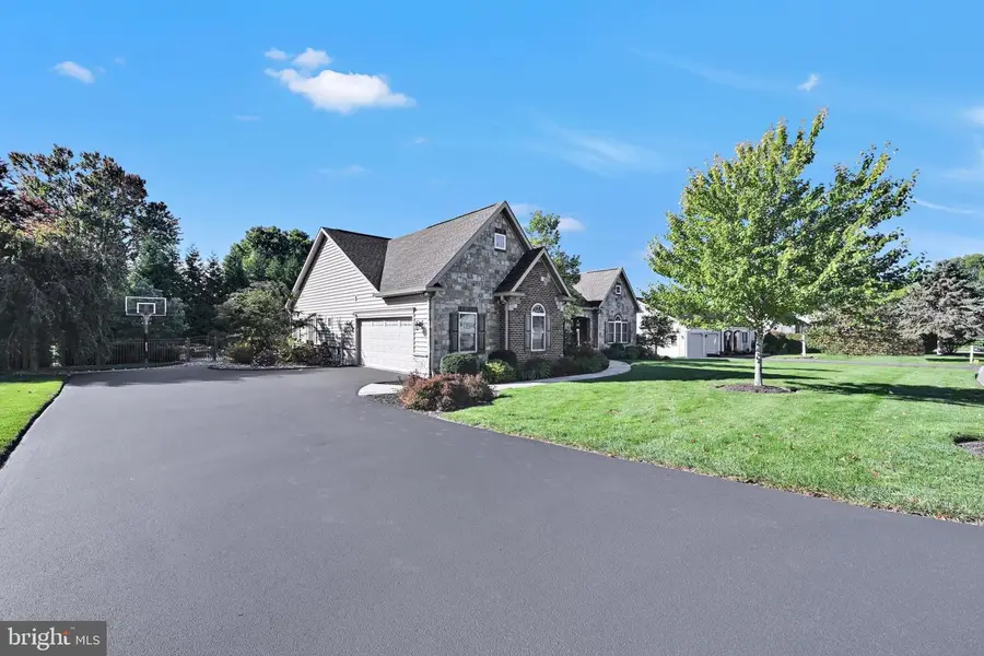 130 Sandstone Dr, Willow Street, PA 17584 - #3