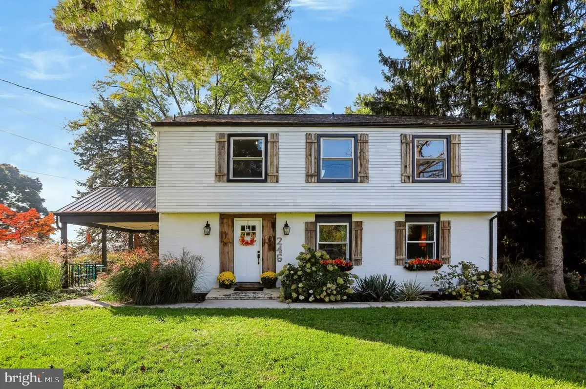 246 E Oregon Rd, Lititz, PA 17543 - #1
